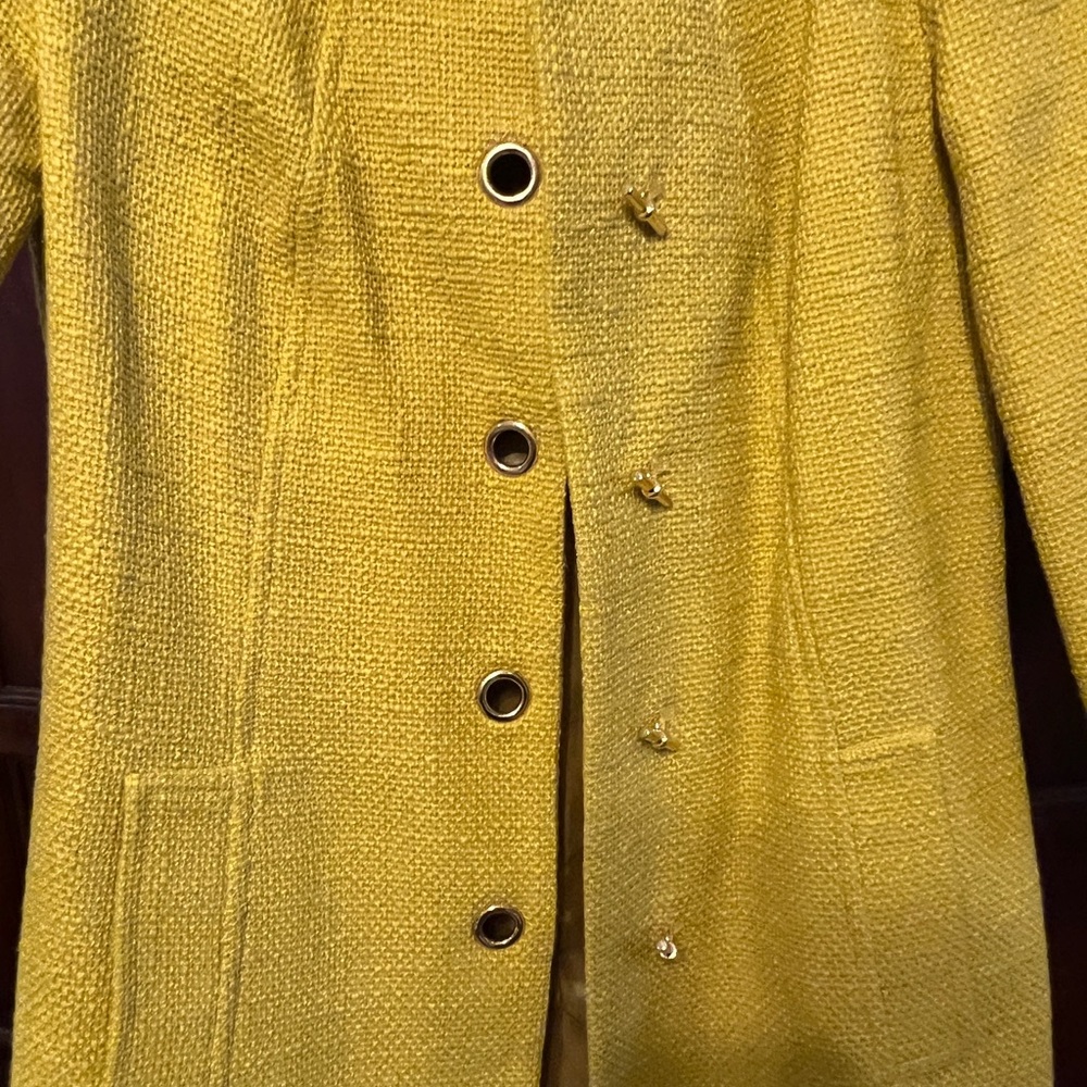 Stunning yellow jacket - Picture 3 of 8